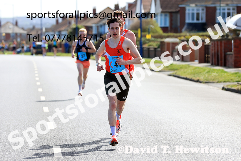 Senior mens Northern 12 Stage Road Relay, 2025 Northern 12 and 6 Stage Road Relays and Junior 5k, Redcar. Photo: David T. Hewitson/Sports for All Pics